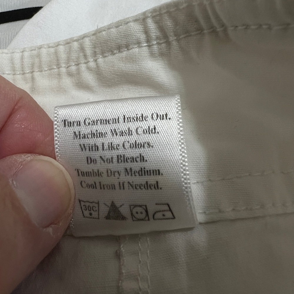 Coldwater Creek White Capris - Picture 5 of 5